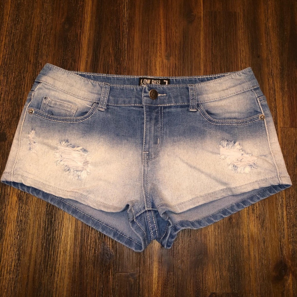 Ombré low rise jean shorts!